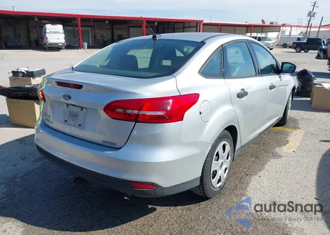 2016 Ford Focus S z USA, uszkodzony, nr VIN 1FADP3E25GL356662